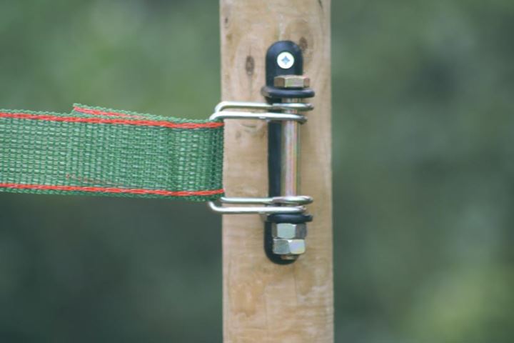 Start-/eind-/hoekisolator voor lint met ijzeren beugels voor maximaal contact.