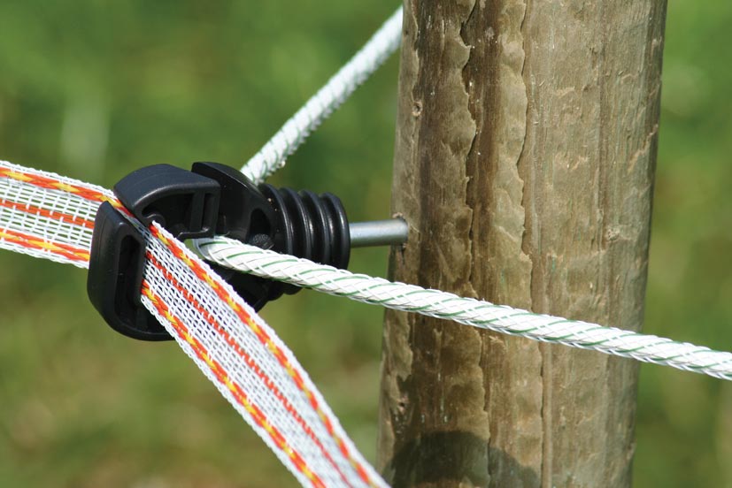 Ringisolator voor draad of koord en met speciale sleuf voor 20mm lint