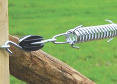 Ei isolator met haak en spanveer