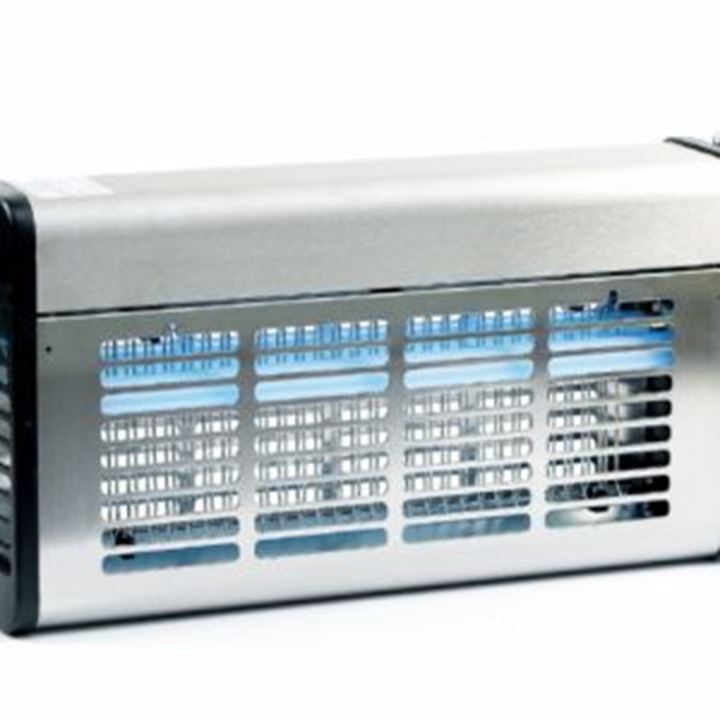 EIV elektrocutie model roestvast 2x40
watt. 250 m2 bereik. Groot model, ideaal voor in stallen ed.