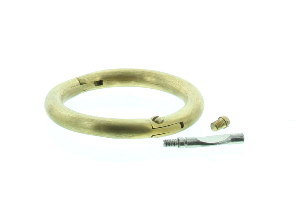 Messing neusring voor stieren