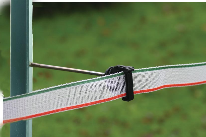 Afstandlintisolatoren met M6 draad (incl. moeren). Lengte 22cm. Geschikt voor metalen of betonnen palen.