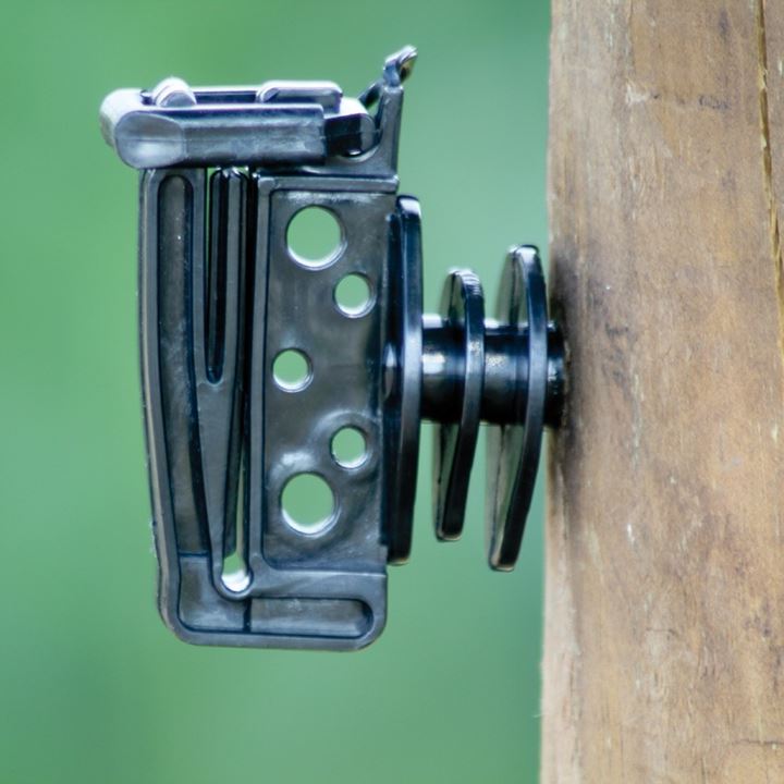 Kort model, voor houten palen. Geschikt voor 40 mm lint.