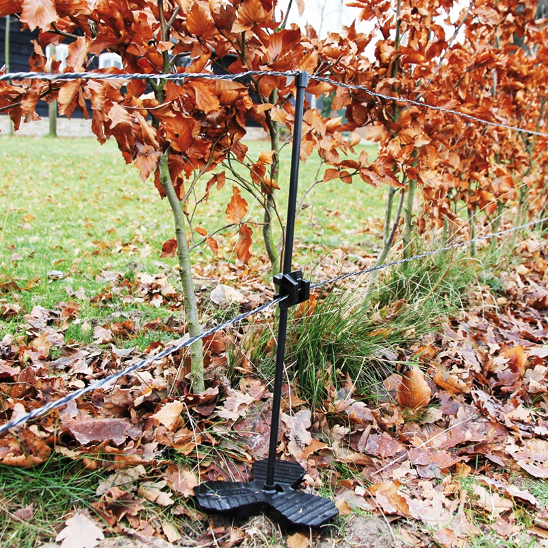 Degelijke zwarte glasfiber tuinpalen met extra stabiele voet en zwarte klikisolator. Lengte 50 cm. Doos met 10 palen en 10 klikisolatoren.