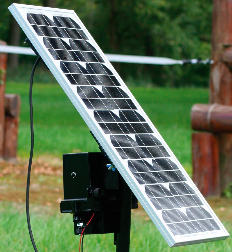 20 Watt zonnepaneel geschikt voor de voeding / lading van accu's van accuapparaten of andere rand apparatuur met een max. verbuik van 200 mA.