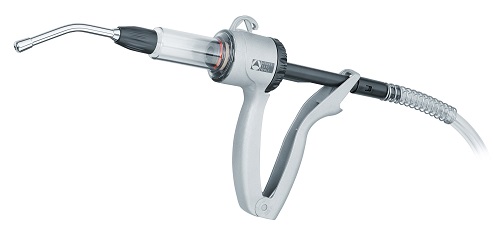Degelijke drenchgun, kunststof met metalen mondstuk voor het oraal toedienen van b.v. wormmiddelen.
