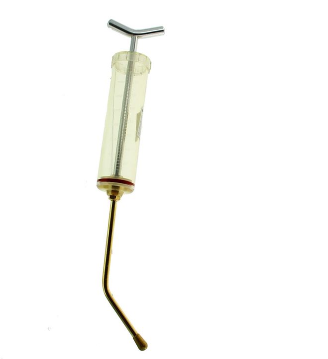 Kunststof spuit met een inhoud van 400 ml. Ideaal voor het oraal ingeven van medicijnen e.d.