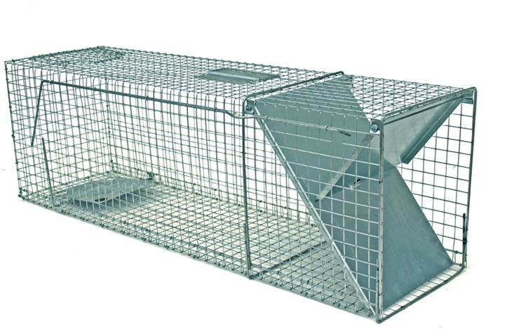 Voor het levend vangen van plaagdieren. Wordt geleverd inclusief potje lokvoer, 1 hangbakje voor b.v. een ei en een tang om een ei te plaatsen.