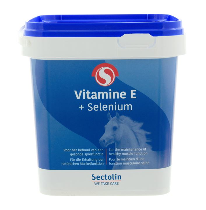 Vitamine E + Selenium is een voedingssupplement voor paarden die in reguliere / intensieve training zijn.