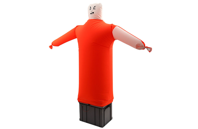 De Scare Man is een manshoge opblaasbare vogelverschrikker welke elektronisch en automatisch werkt.