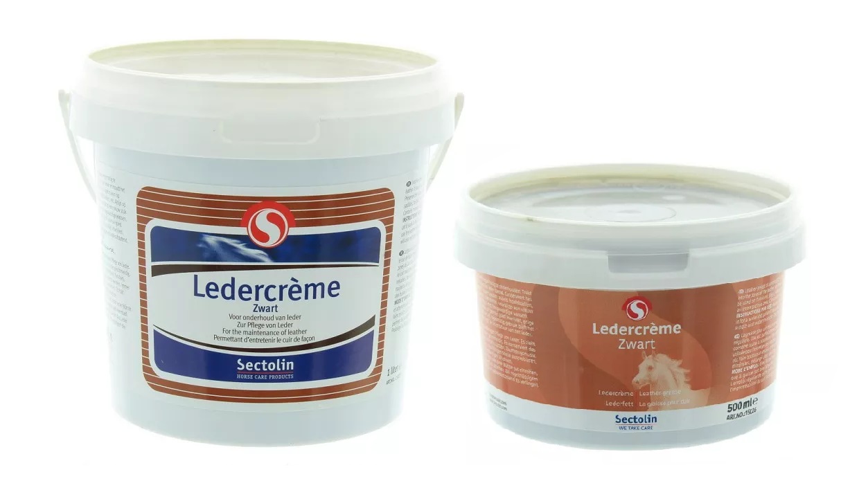 Ledercrème onderhoudt het leder en heeft als eigenschap dat het snel in het leer trekt en het weer soepel, zacht en waterafstotend maakt.