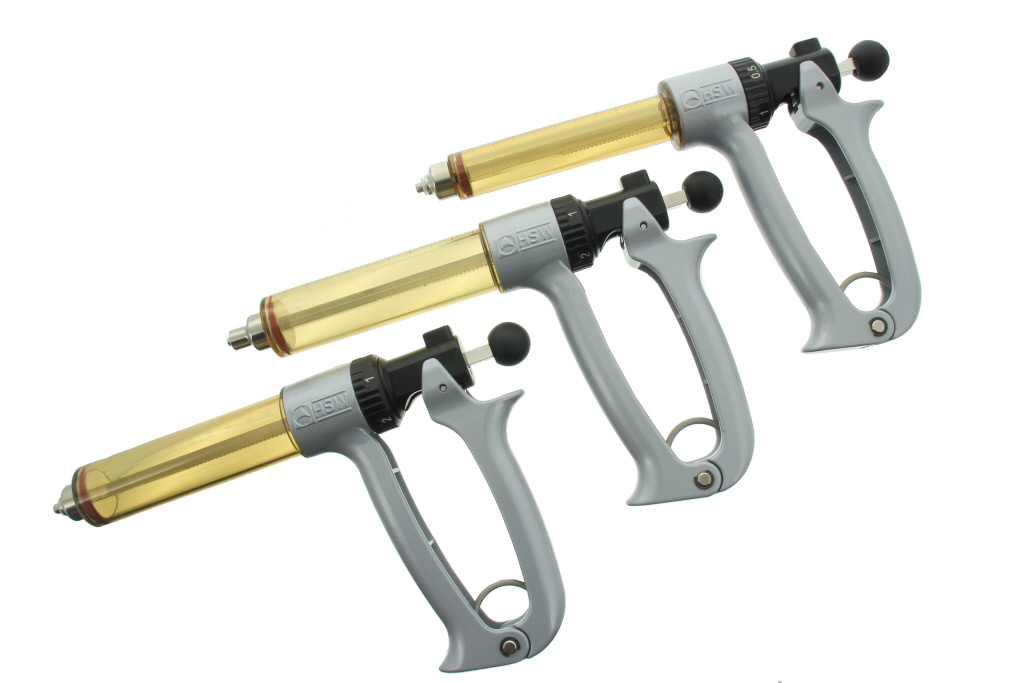 Handige revolver injectiespuit met kunststof cylinder, hierdoor licht hanteerbaar